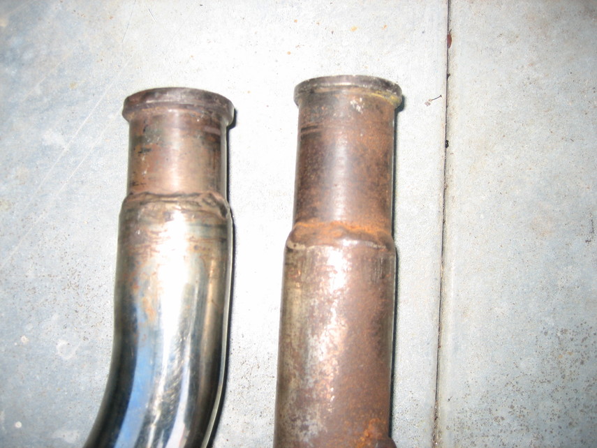Front &amp; rear pipes of differing spigot length