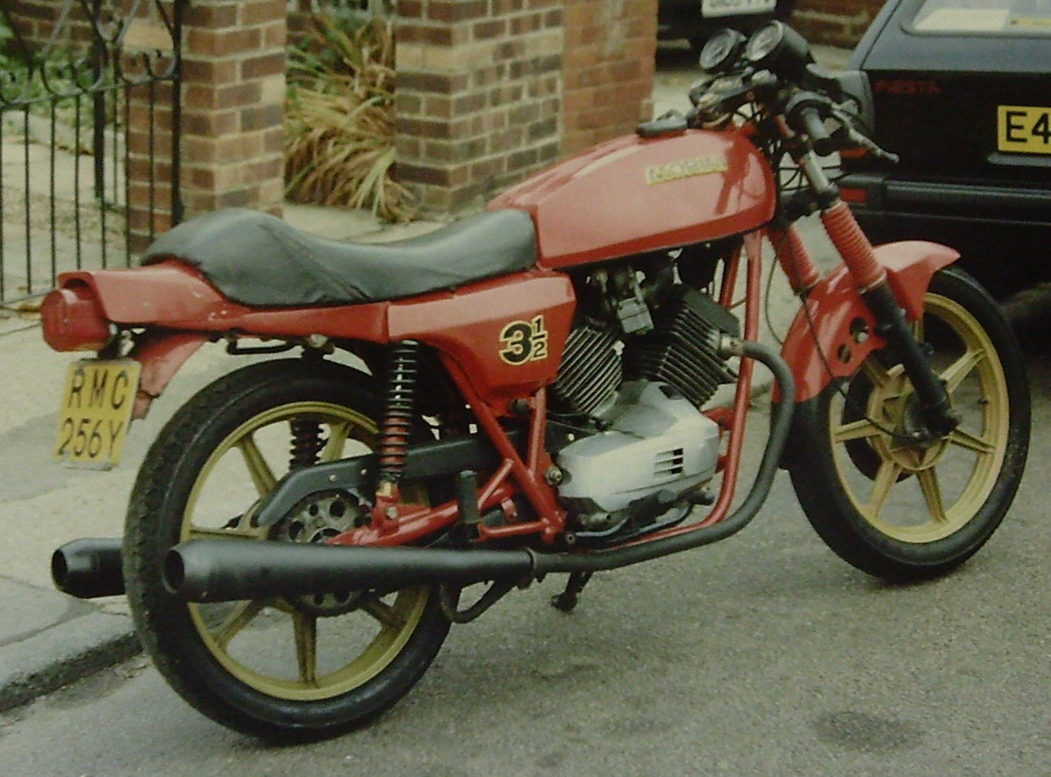 1983 to 1991 Moto Morini 350.jpg