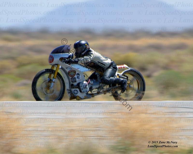 500cc flat twin running on Methanol